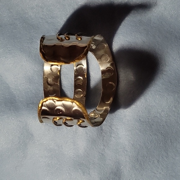 HAMMERD METAL WITH DIFFERENT COLORED STONES CUFF BRACELET - Picture 3 of 5